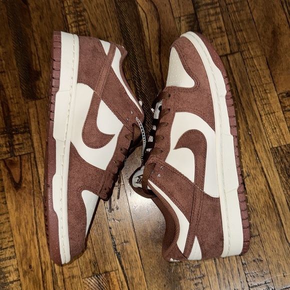 Nike Dunks Sepia reddish Brown and White Sneakers NWT size 8 wmns - Picture 12 of 16